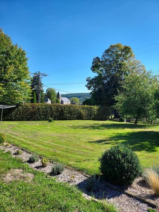 Vila Le Courtil Gite Rural Bièvre Exteriér fotografie